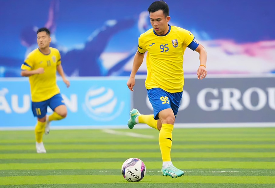 Football Players of Vietnam